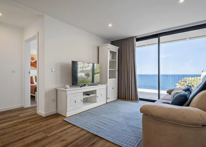 Atlantic Gem By Homie * 卡马拉-德洛布什